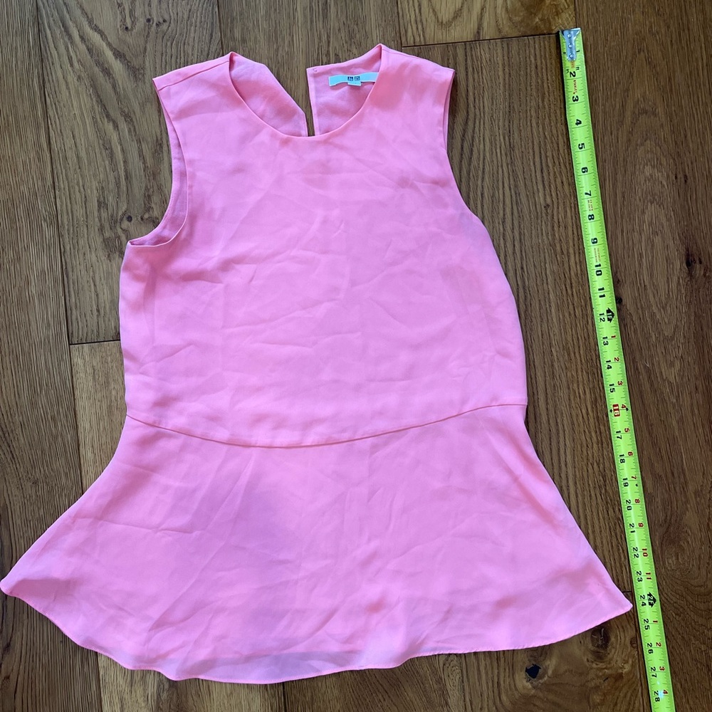 Uniqlo Size XS peplum tunic in pink